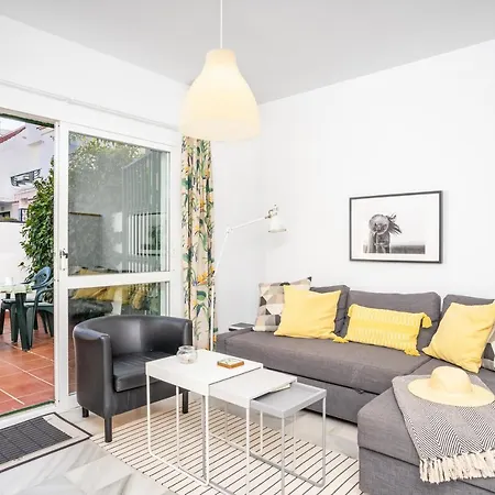 Miramar Sunny Patio In By Costarentals - Ref 79